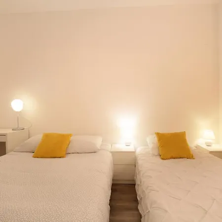 Le Premier De Saint Georges Place 120m Parking Apartament