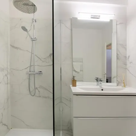 Le Premier De Saint Georges Place 120m Parking Апартаменты *