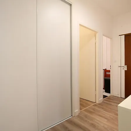 Апартаменты Le Premier De Saint Georges Place 120m Parking *